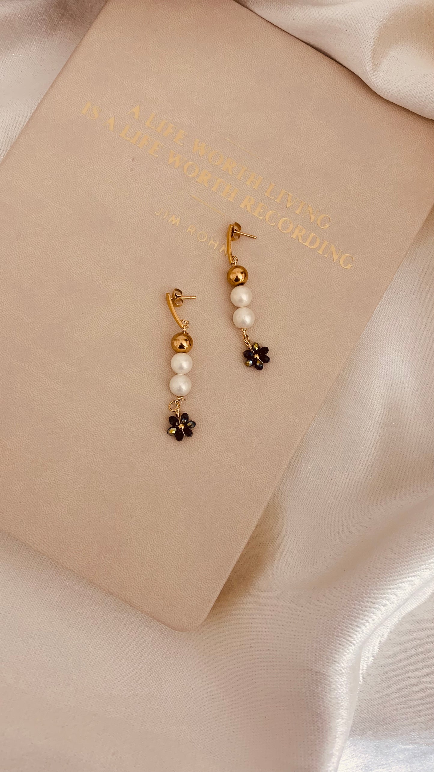 Novia Loren Earring